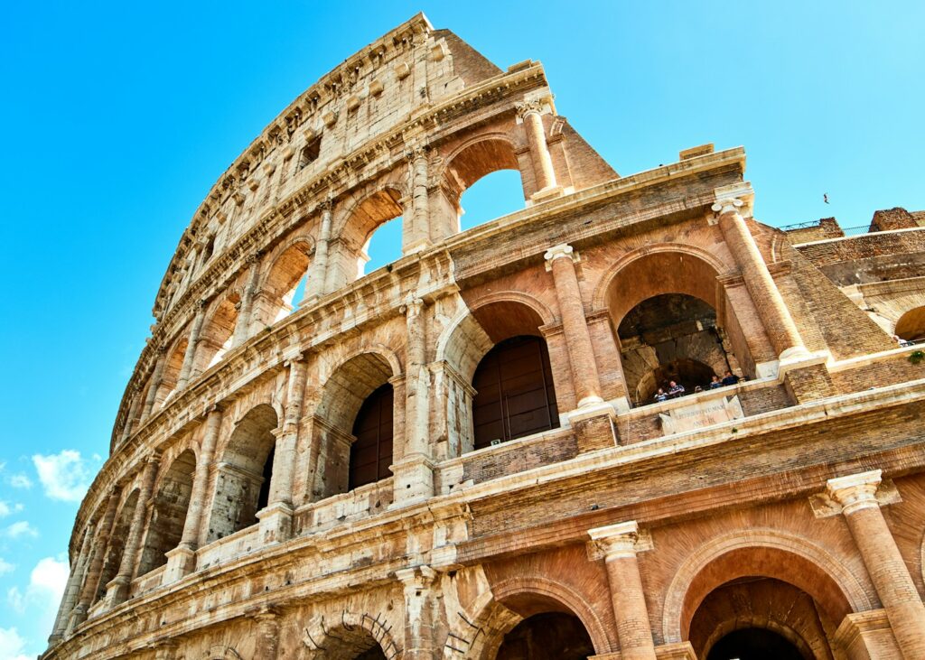 Il Colosseo al tramonto: il corso di Energy Healing si svolge a Roma