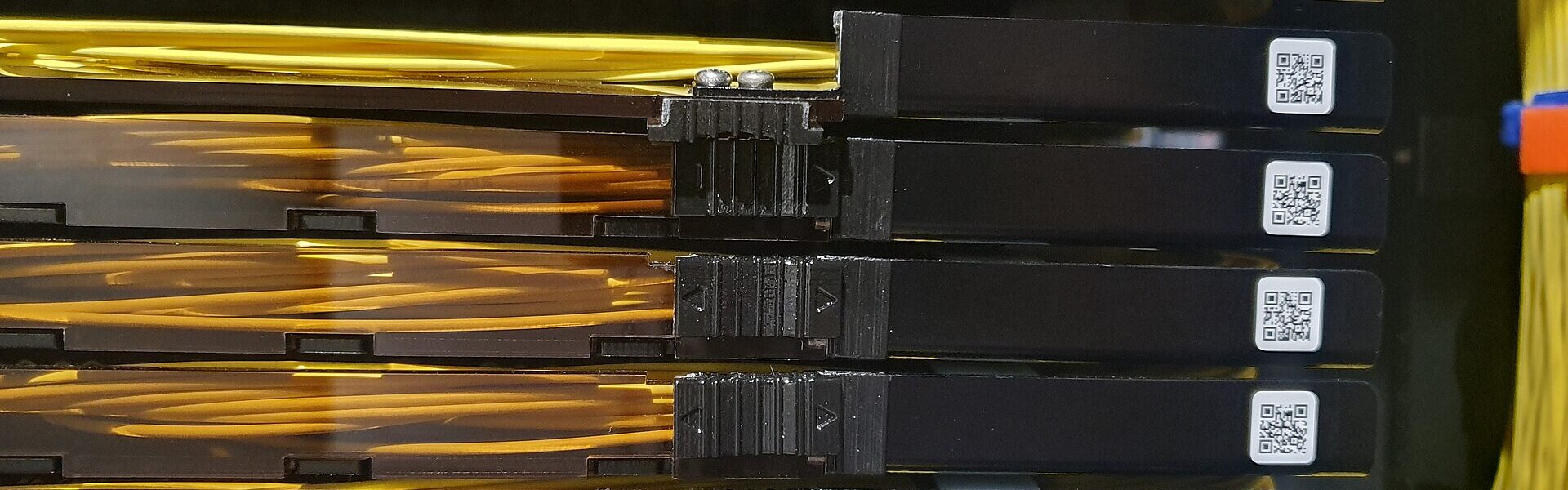 Glowing optical fibres, a model for nonlocal connection and non-separation in Ad Unum Energy Healing